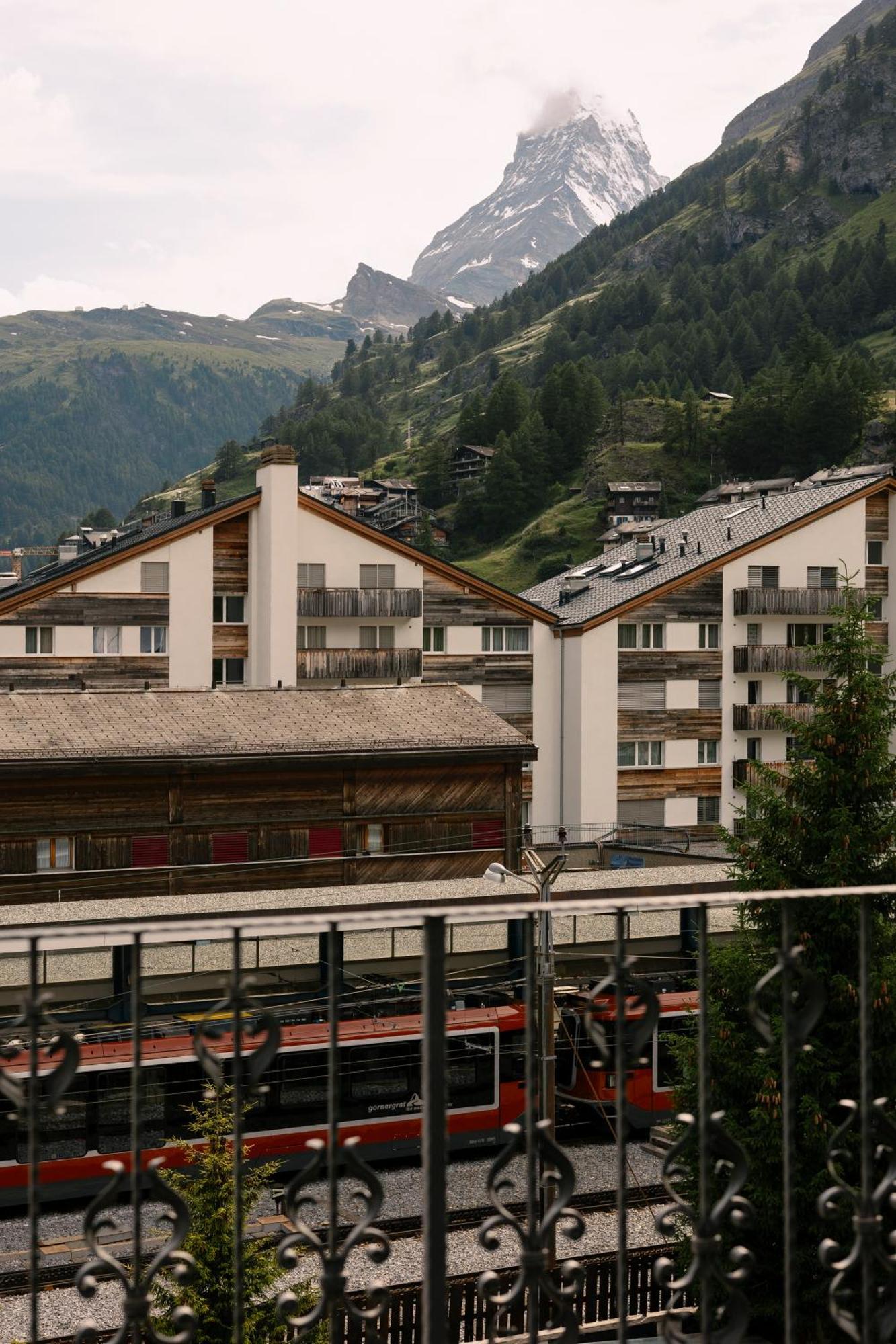 Schloss Zermatt - Cbd & Adaptogenic Spa And Sport Hotel Eksteriør bilde